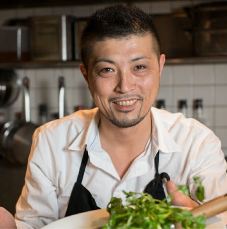 ケヤキカフェオーナーの八尋豊さん