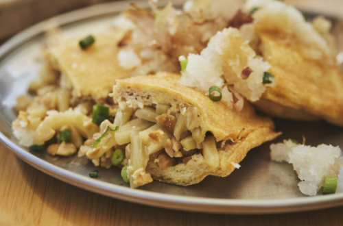 栃尾揚げのもちもちうどん挟み焼き