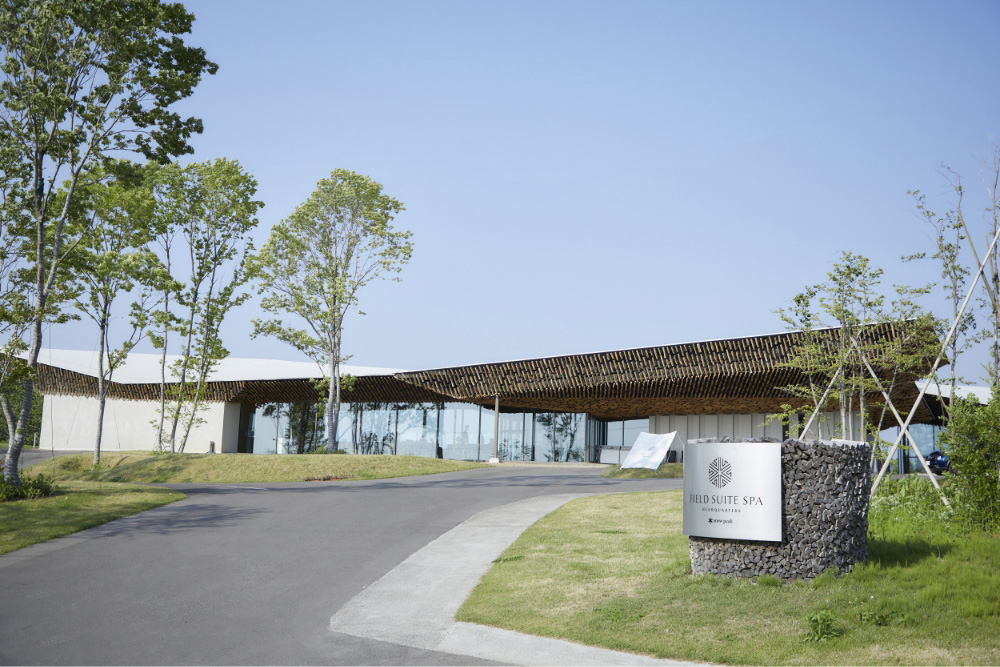 Snow Peak FIELD SUITE SPA HEADQUARTERS