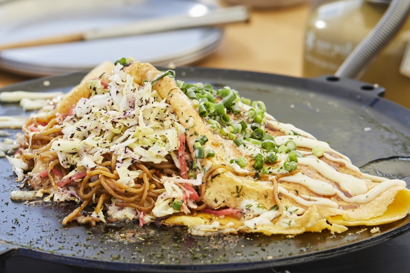 オムそばクレープ