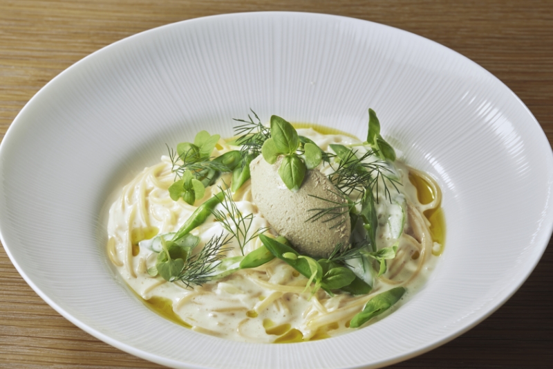 じゃがいものビシソワーズで和えたスパゲッティーニ