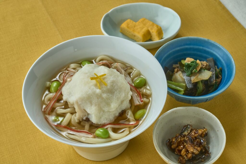 5種のだし香る、魚介ときのこのかぶら蒸しうどん～無駄なく美味しくＳＤＧｓ～（群馬県立新田暁高等学校　系列研究チームABさん作品）