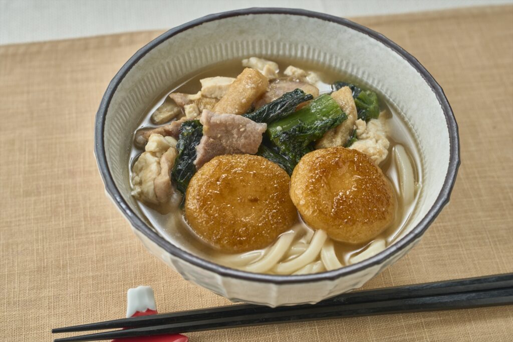 全国の郷土料理大集合！？伝統つなぐ年明けうどん（香川県立高松南高等学校　９(ナイン)さんの作品）