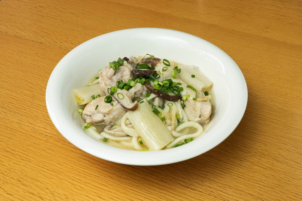 手羽元とキノコの塩うどん